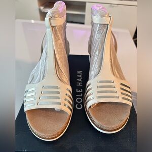 Brand New Cole Haan Ivory Leather Sandals size 10B